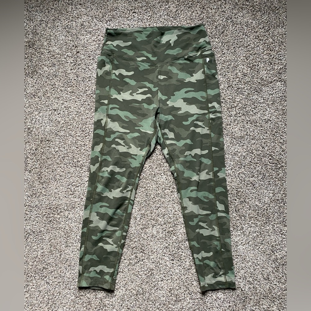 PINK by Victoria’s Secret Ultimate Camo Leggings